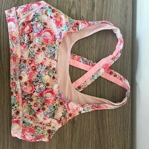 (WELL WORN) lululemon size 10 racer back sports bra